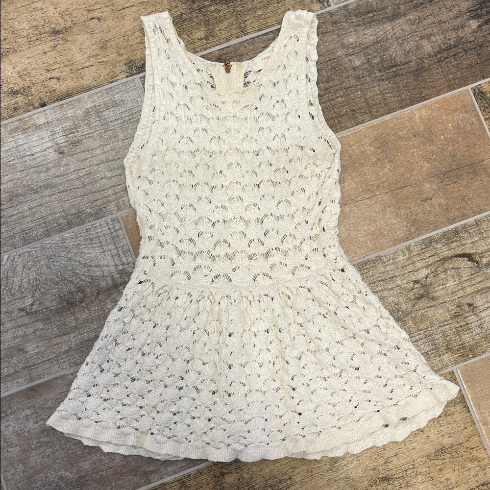 Zara Knit Cream Crochet Knit Peplum Tank Top Back Zip Womens Size Medium M